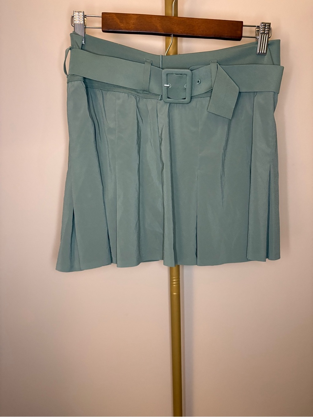 NWT OFFLINE by Aerie Belted Pleated Skort - Sage Green Size Medium